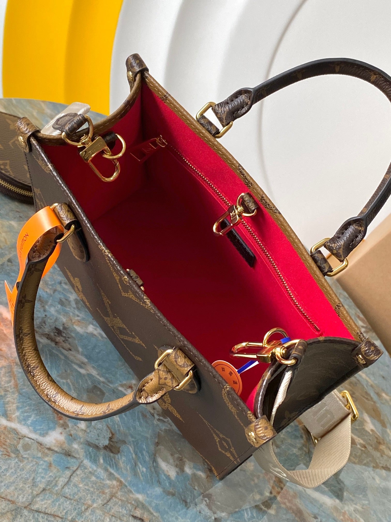 LOUIS VUITTON-ONTHEGO M46373