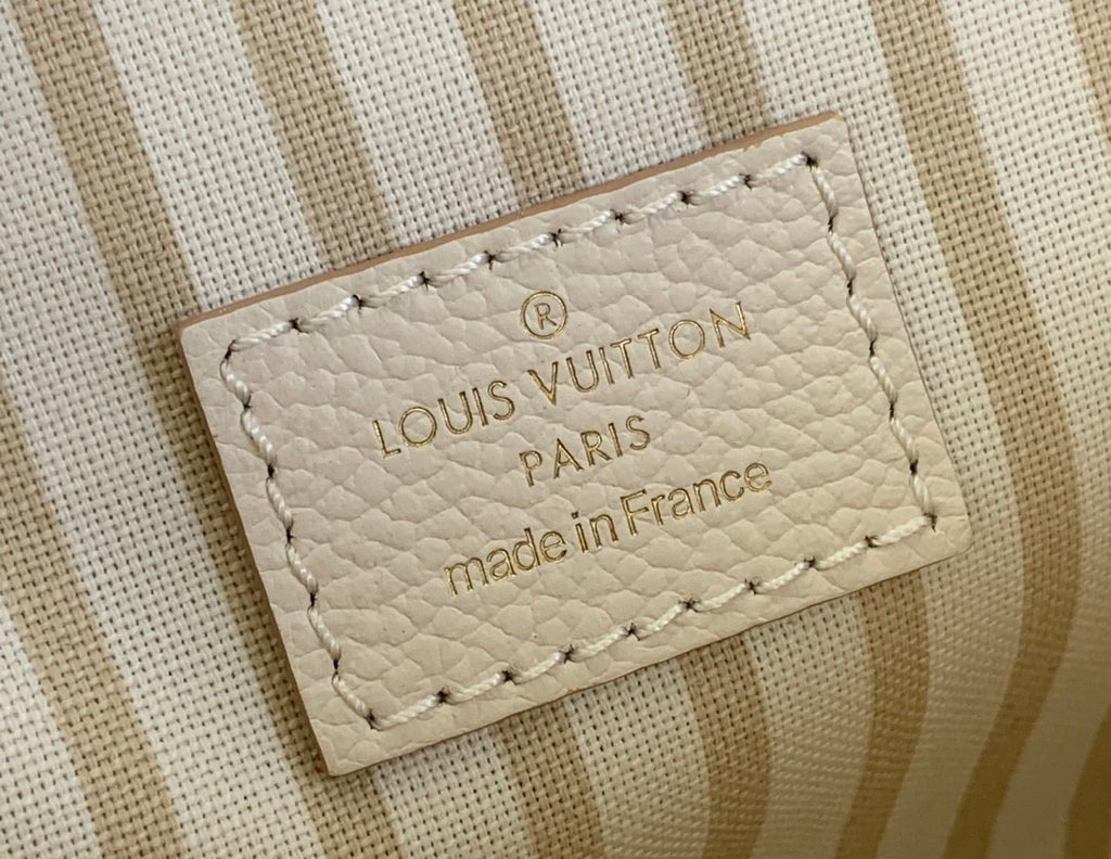 LOUIS VUITTON-.Pochette Métis M14977