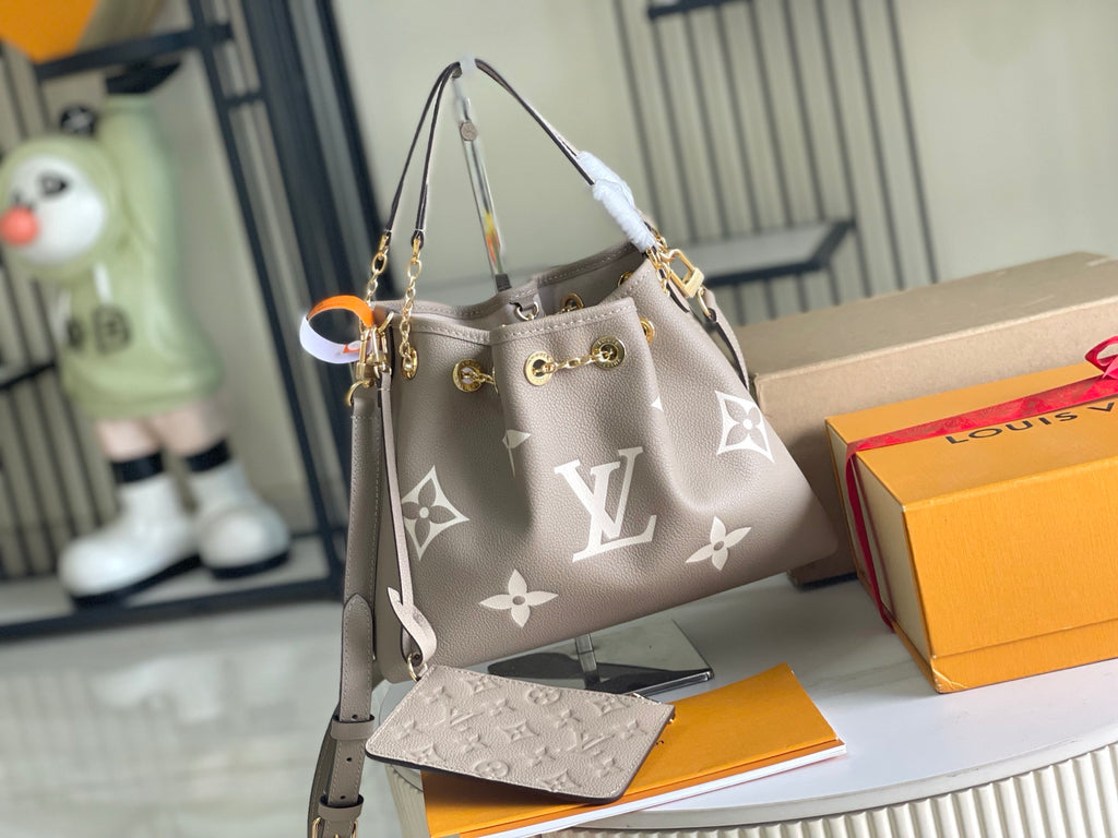LOUIS VUITTON- LV bag