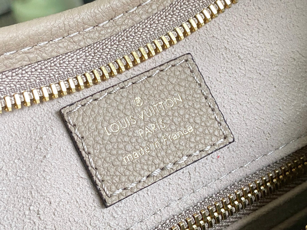 LOUIS VUITTON- LV bag