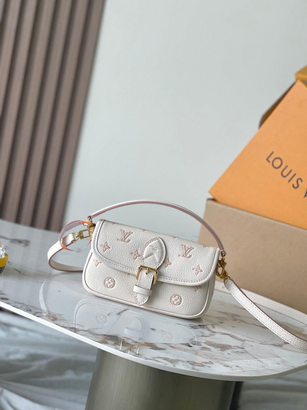 LOUIS VUITTON- LV bag