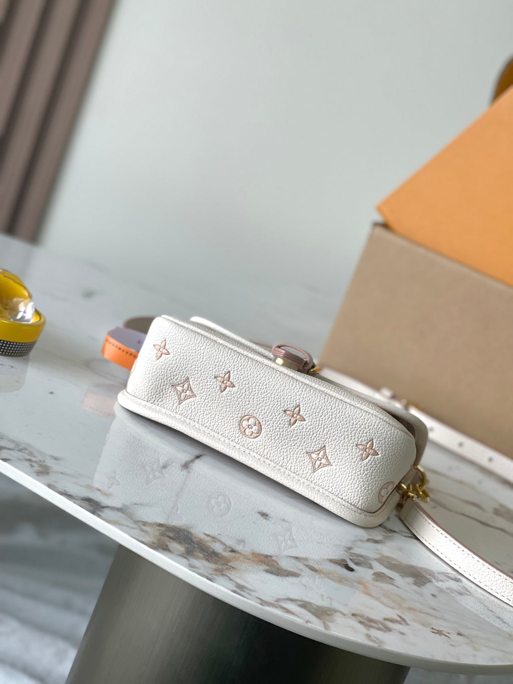 LOUIS VUITTON- LV bag