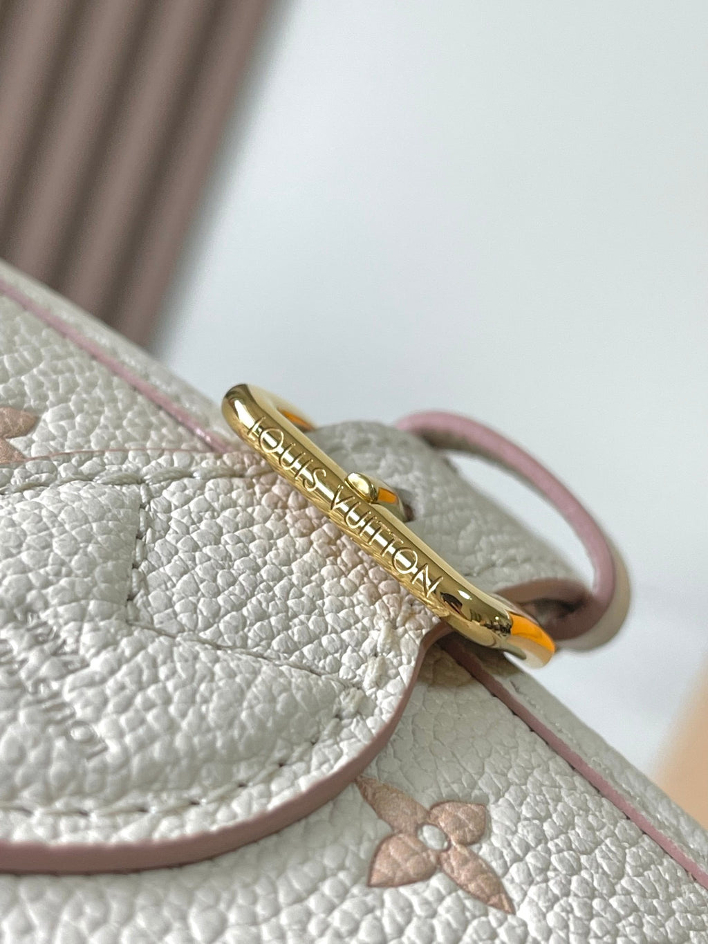 LOUIS VUITTON- LV bag