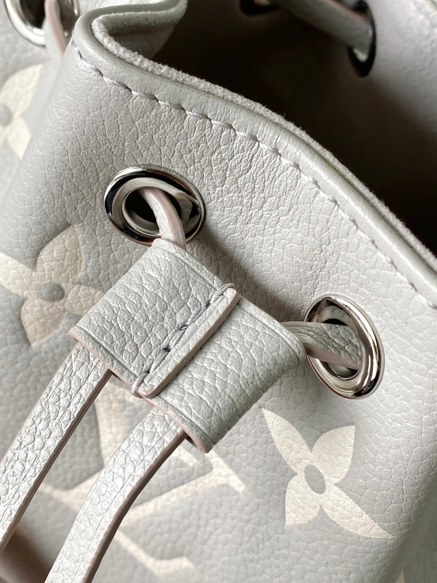 LOUIS VUITTON- LV bag