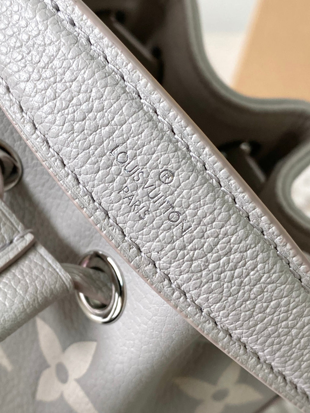 LOUIS VUITTON- LV bag