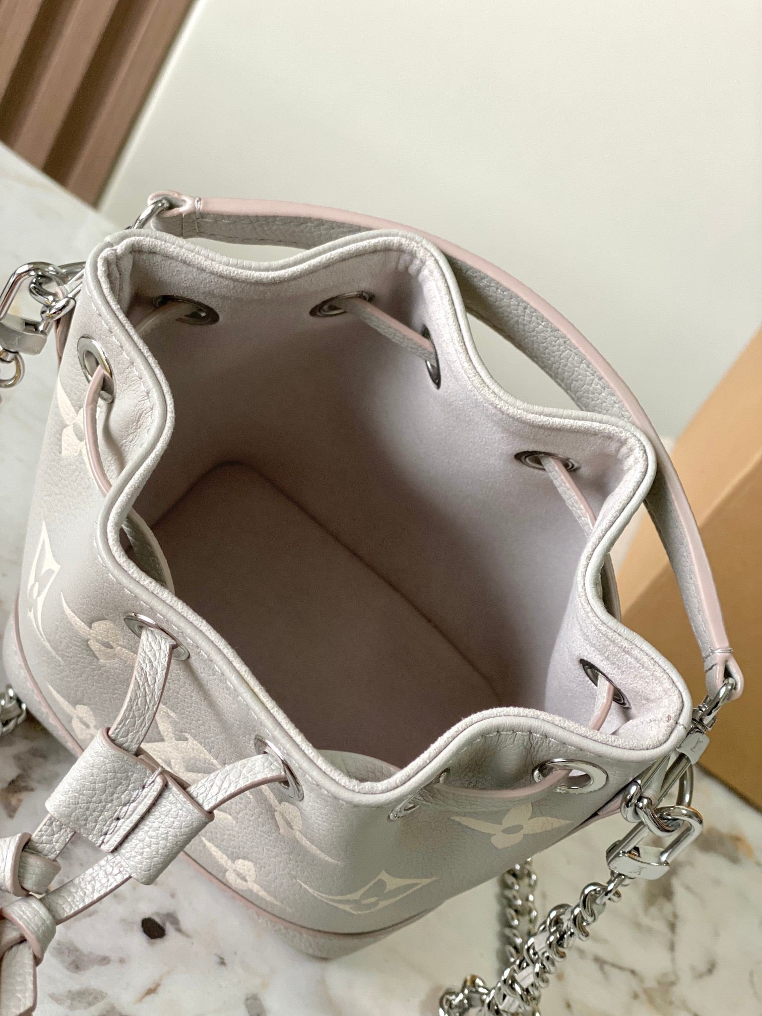 LOUIS VUITTON- LV bag