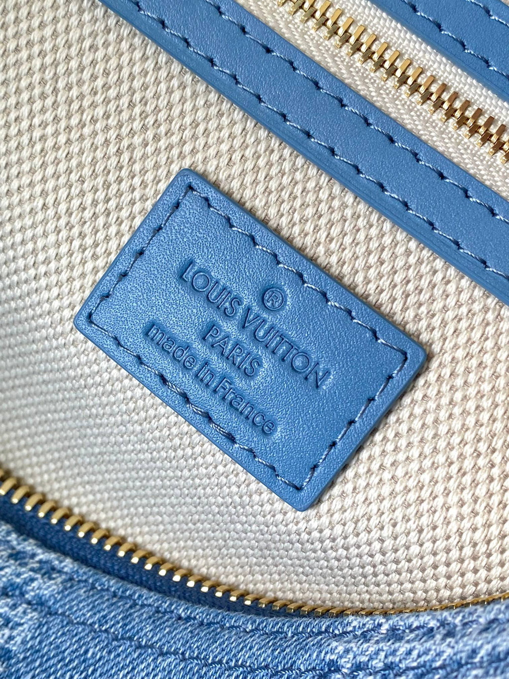 LOUIS VUITTON- LV bag