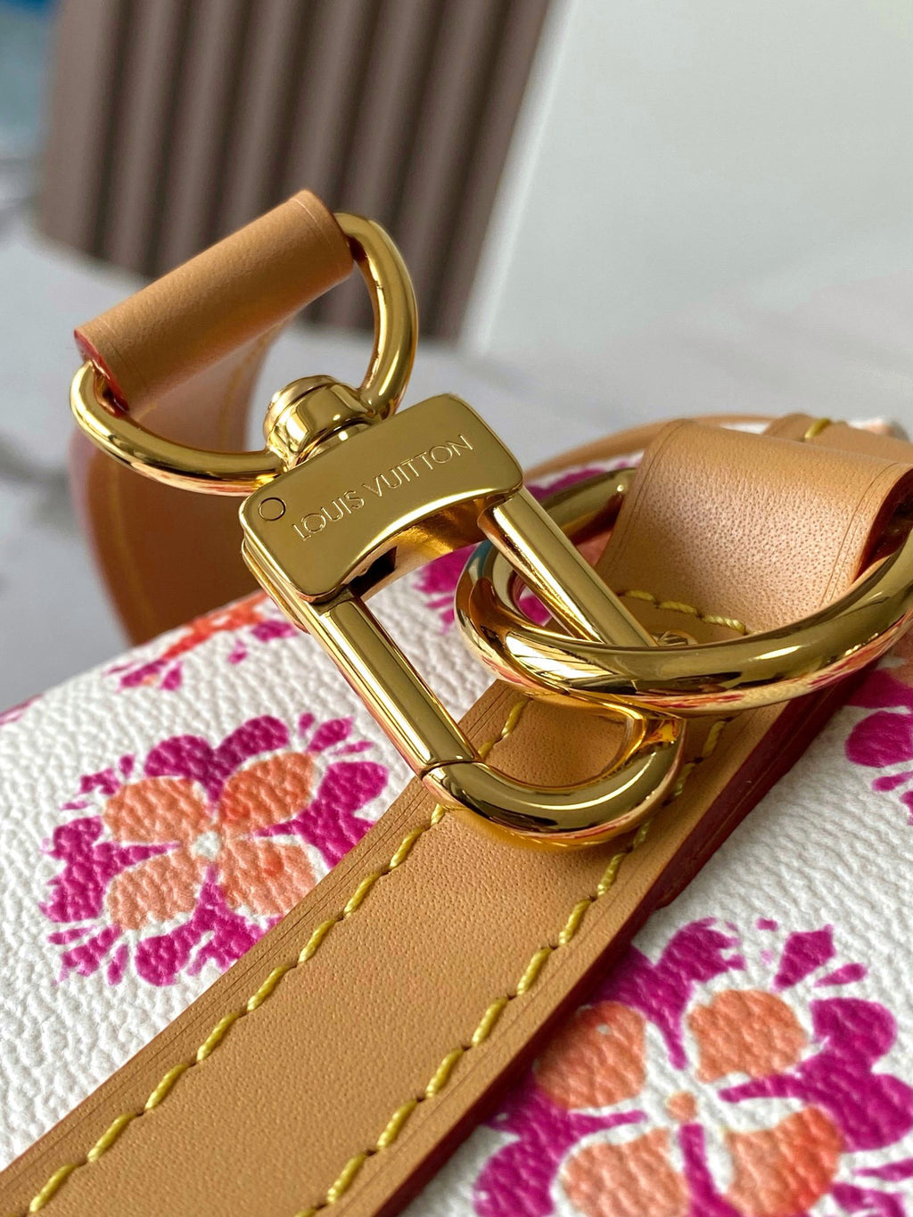 LOUIS VUITTON- LV bag