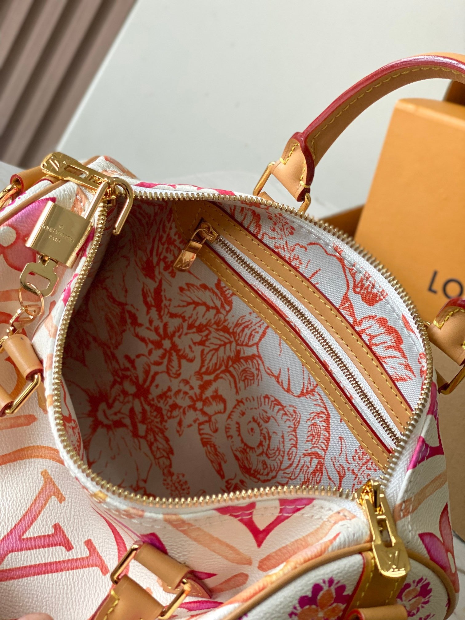 LOUIS VUITTON- LV bag