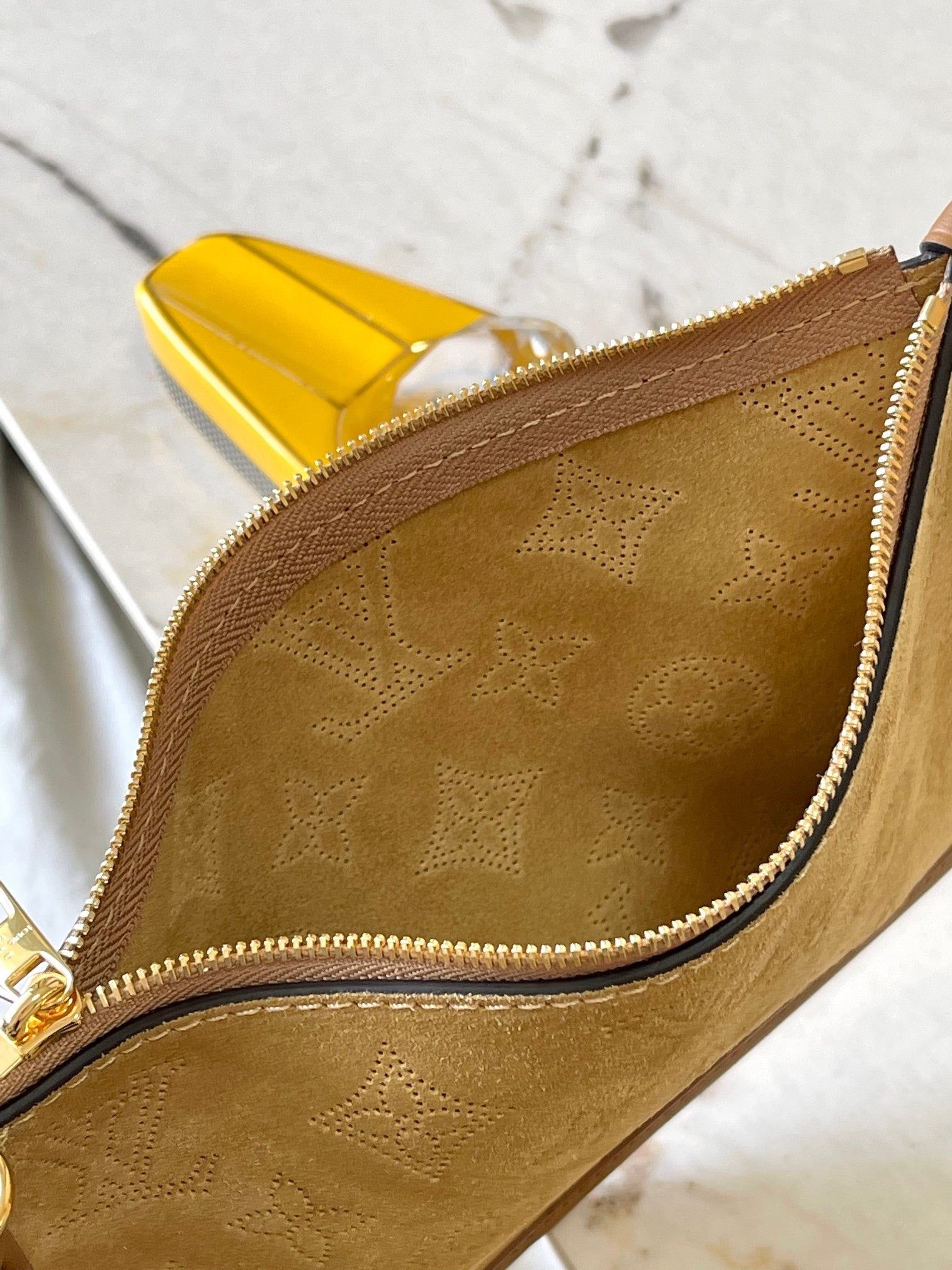 LOUIS VUITTON- LV bag