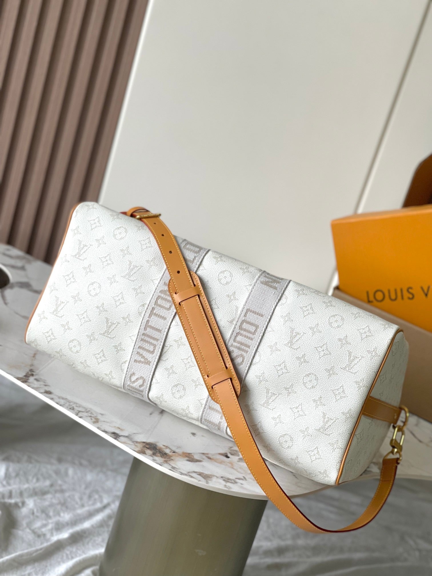 LOUIS VUITTON- LV bag