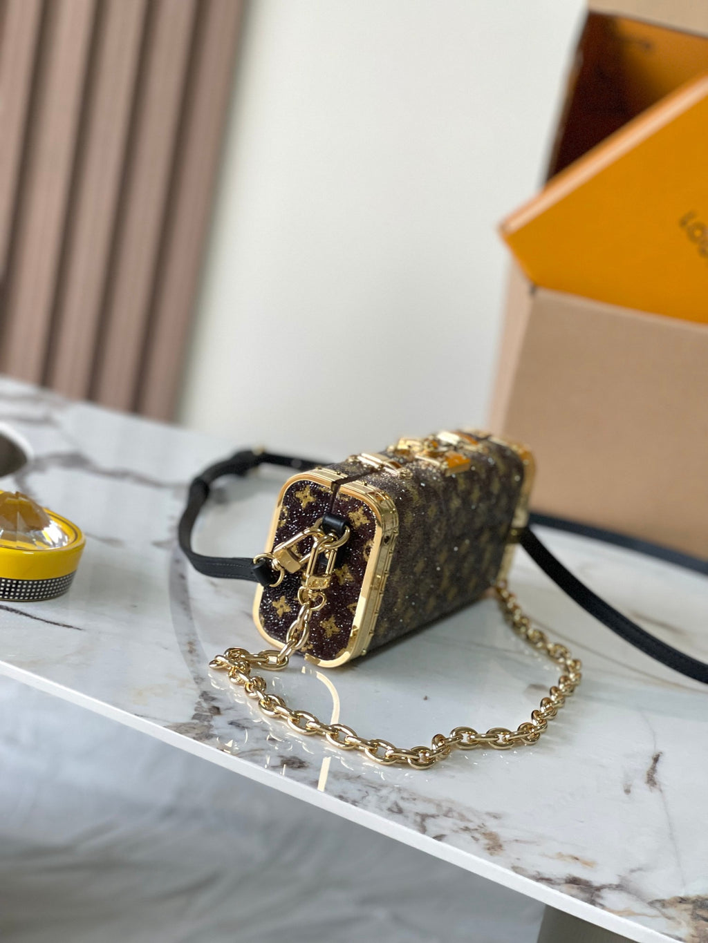 LOUIS VUITTON- LV bag