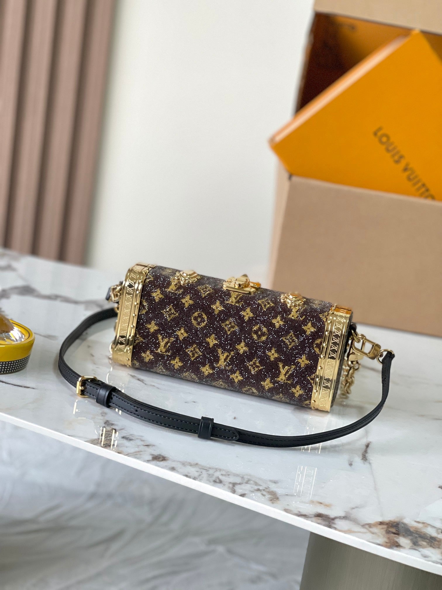 LOUIS VUITTON- LV bag