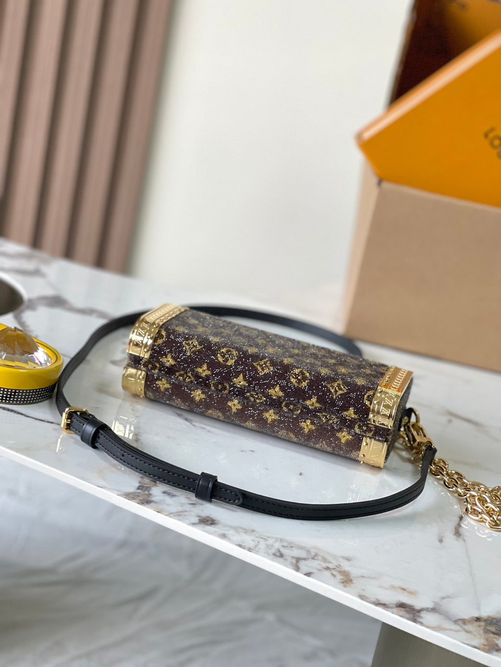 LOUIS VUITTON- LV bag