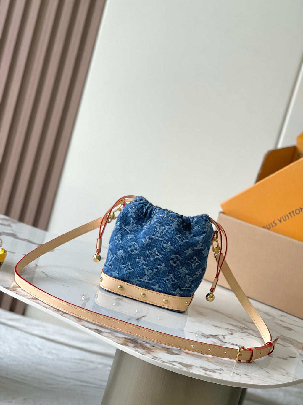 LOUIS VUITTON- LV bag
