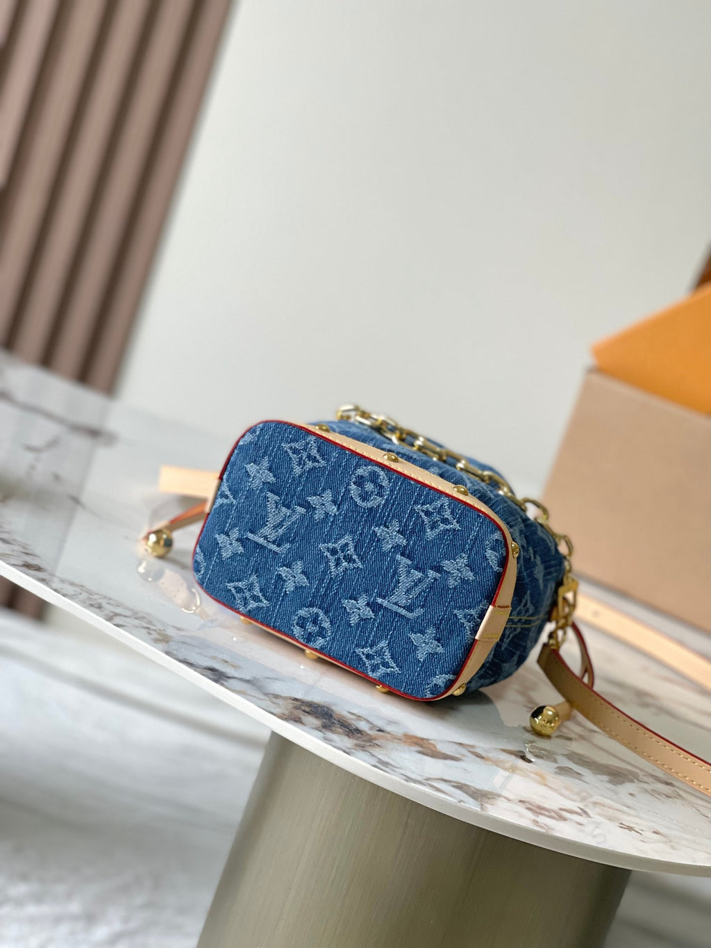 LOUIS VUITTON- LV bag