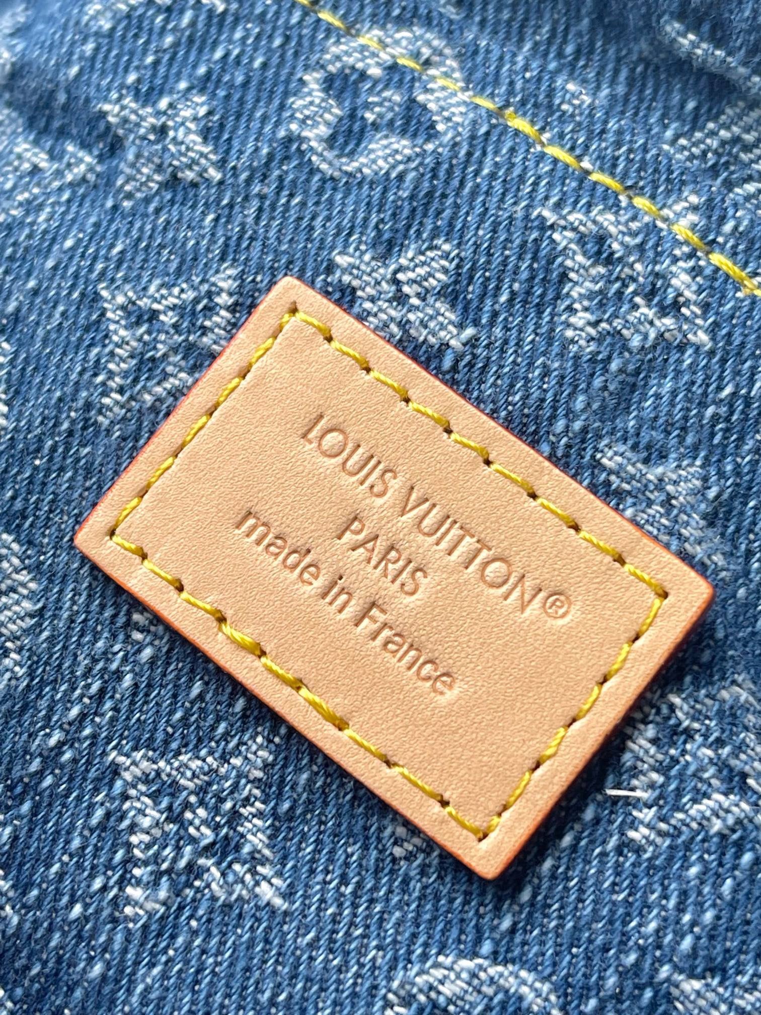 LOUIS VUITTON- LV bag