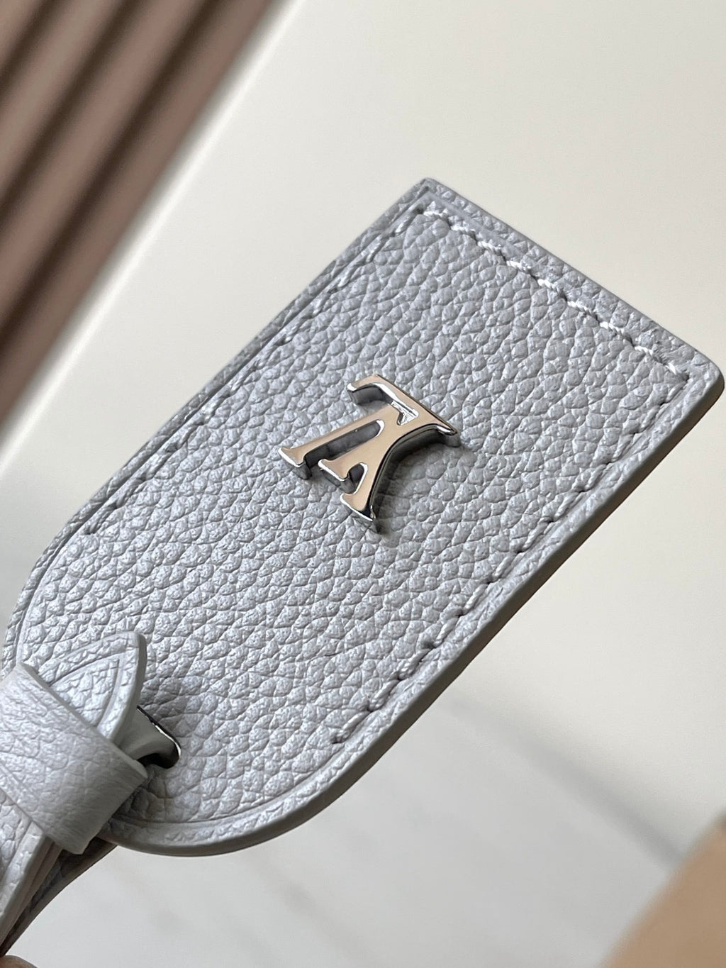 LOUIS VUITTON- LV bag