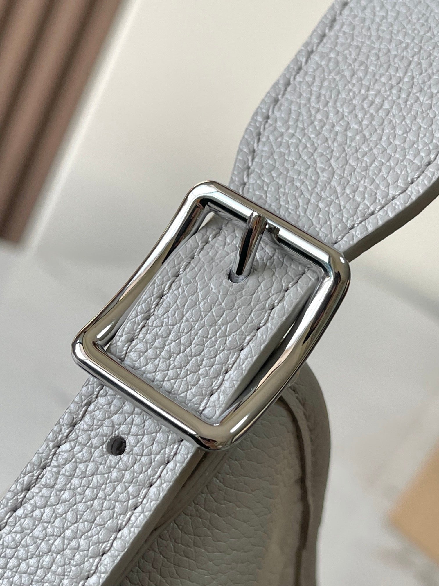 LOUIS VUITTON- LV bag