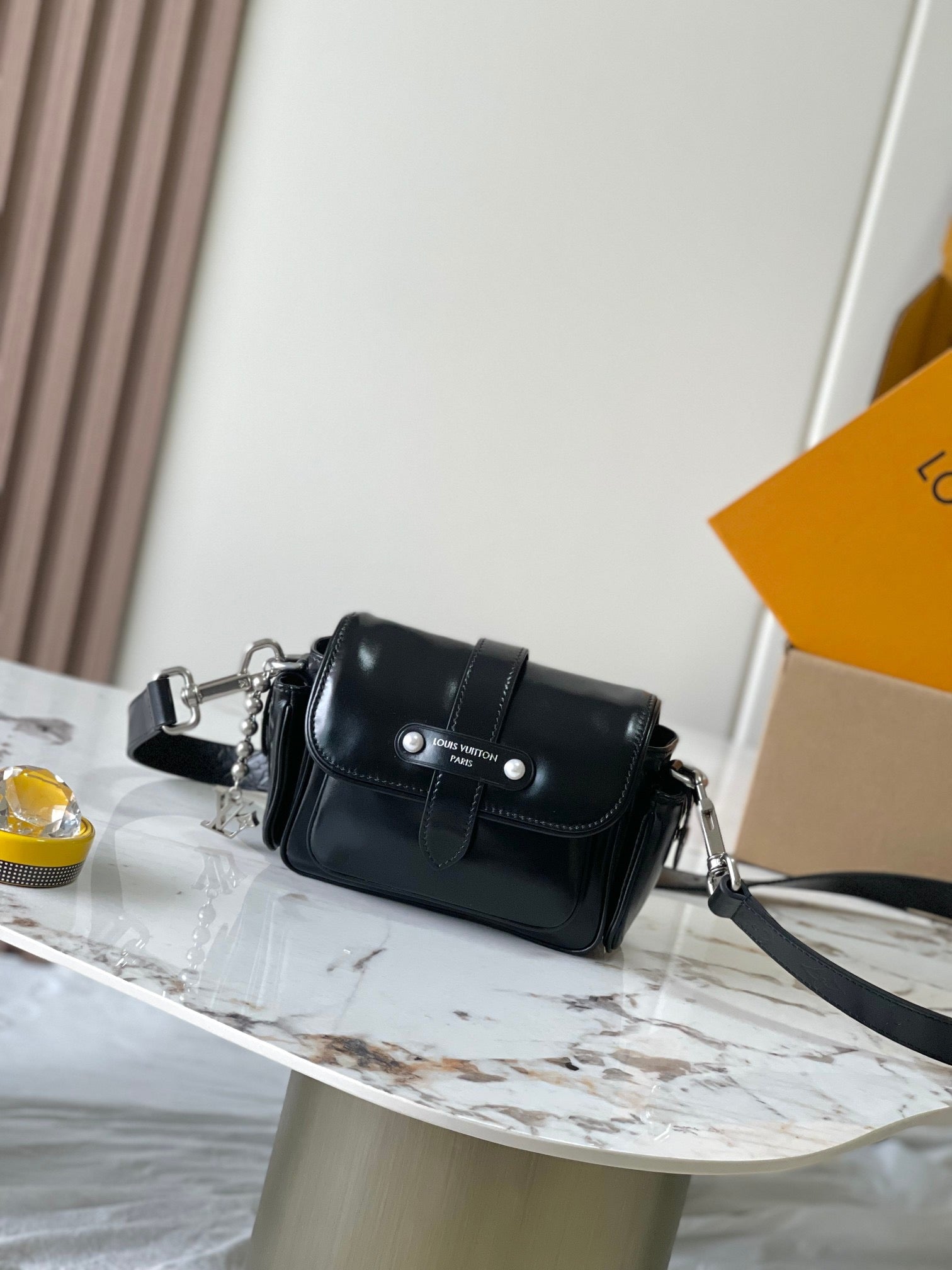 LOUIS VUITTON- LV bag