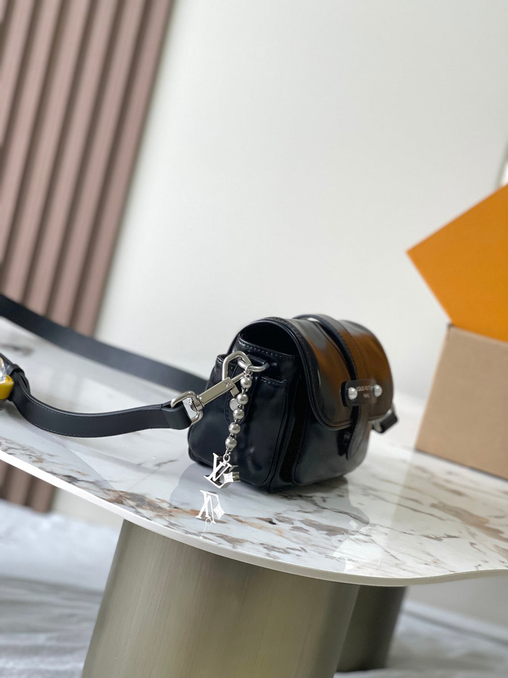 LOUIS VUITTON- LV bag