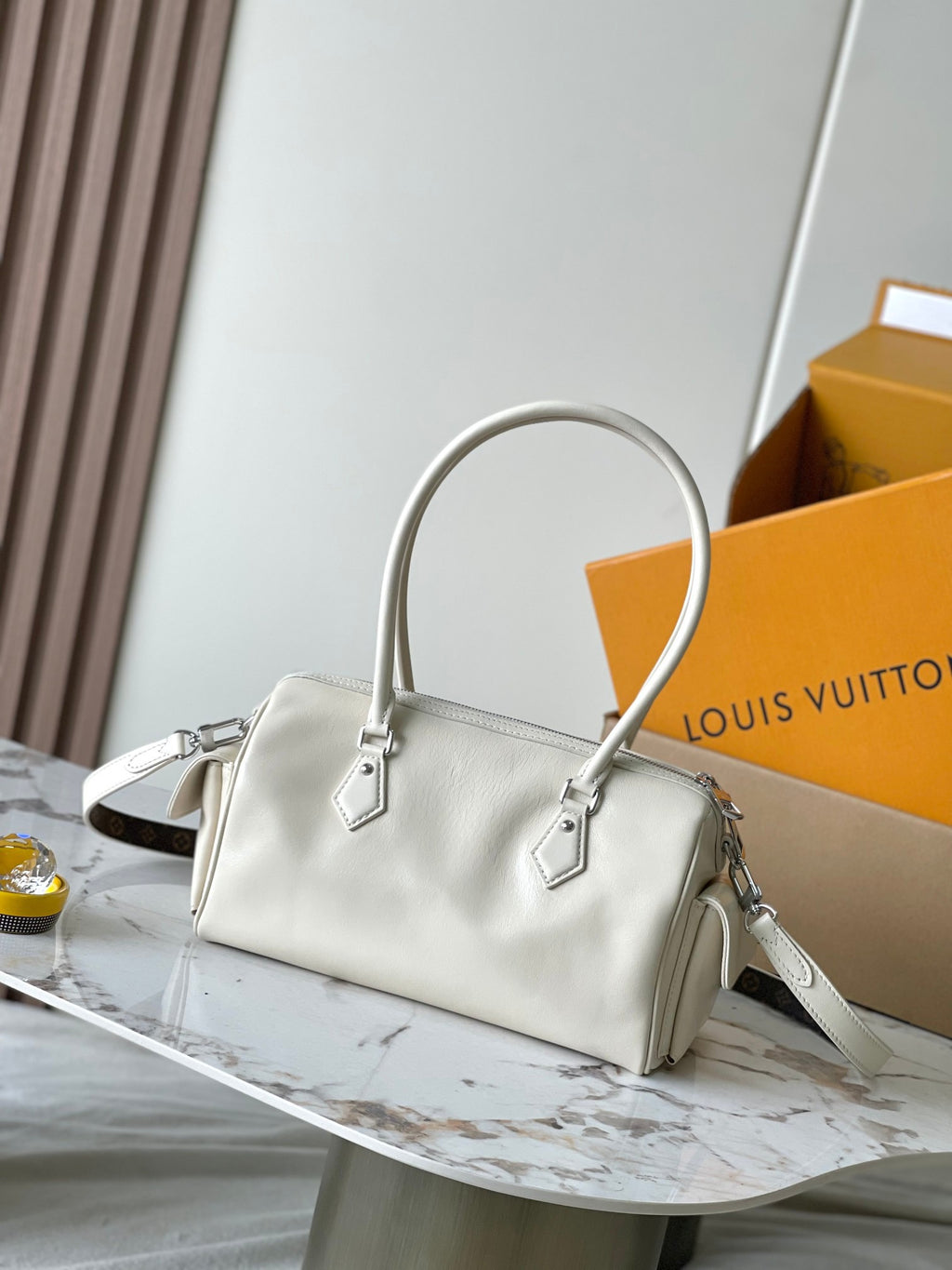 LOUIS VUITTON- LV bag