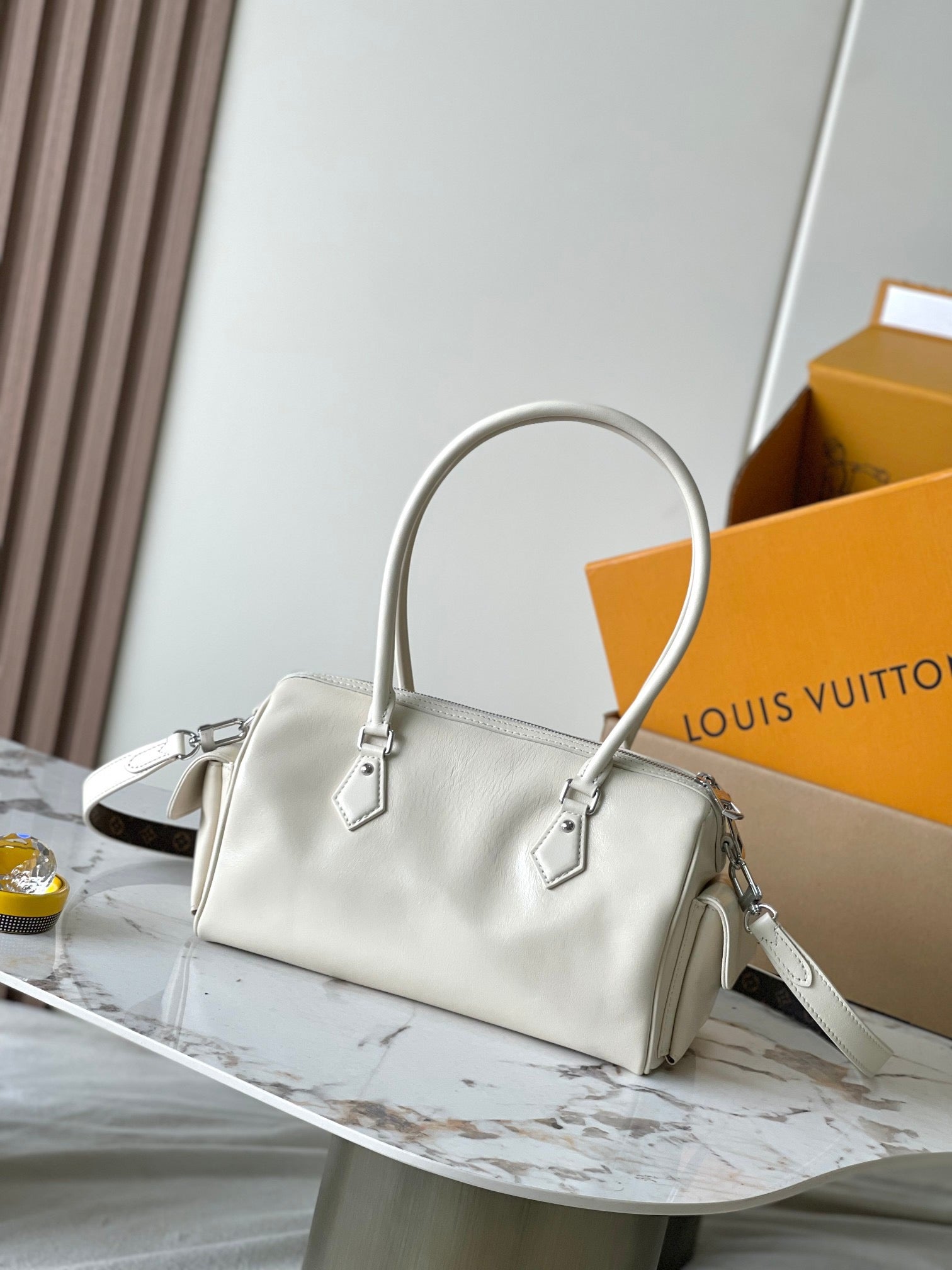 LOUIS VUITTON- LV bag