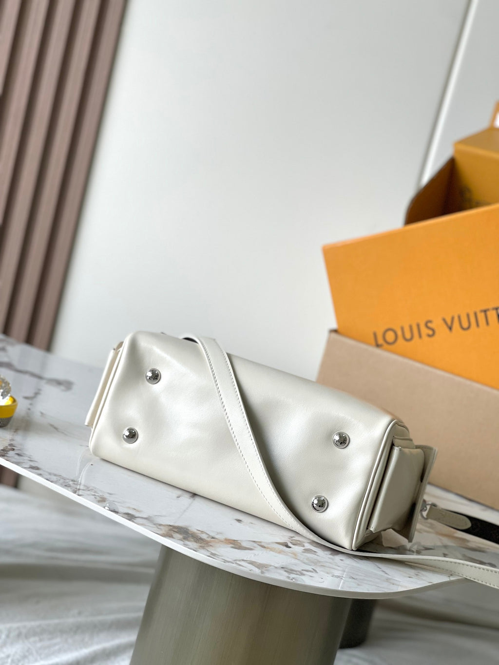 LOUIS VUITTON- LV bag