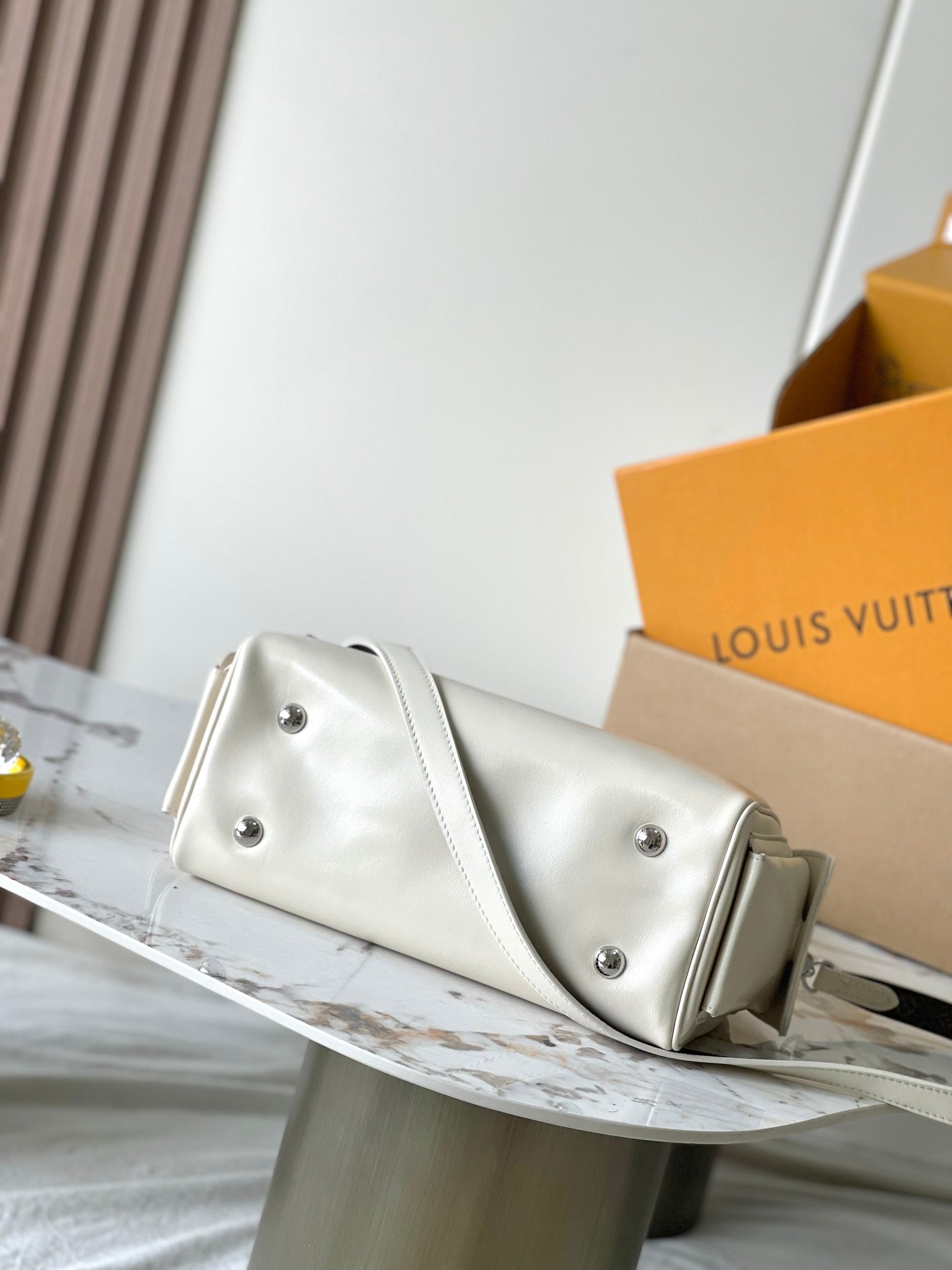 LOUIS VUITTON- LV bag