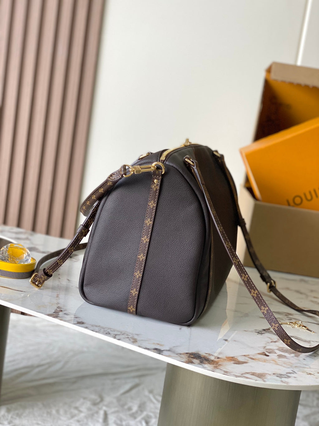 LOUIS VUITTON- LV bag