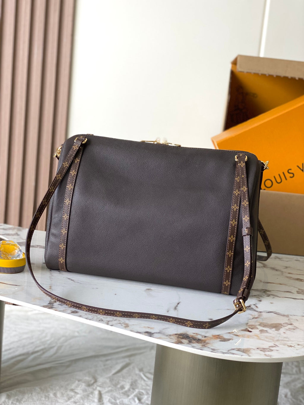 LOUIS VUITTON- LV bag