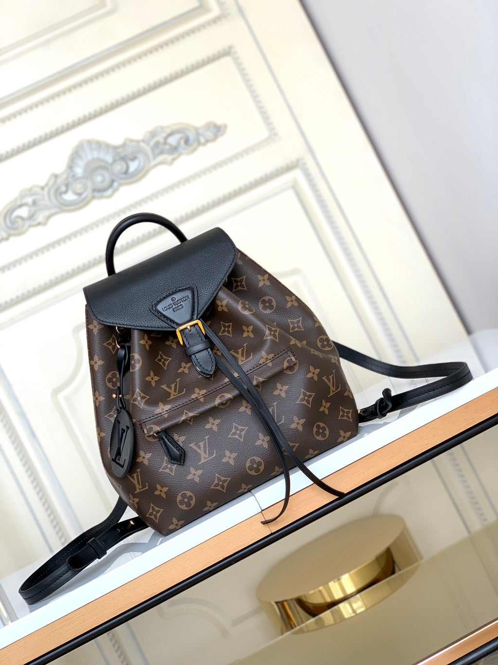 LOUIS VUITTON- LV bag