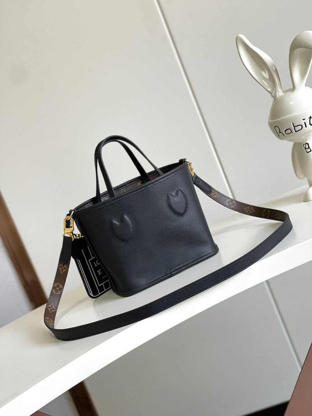 LOUIS VUITTON- LV bag