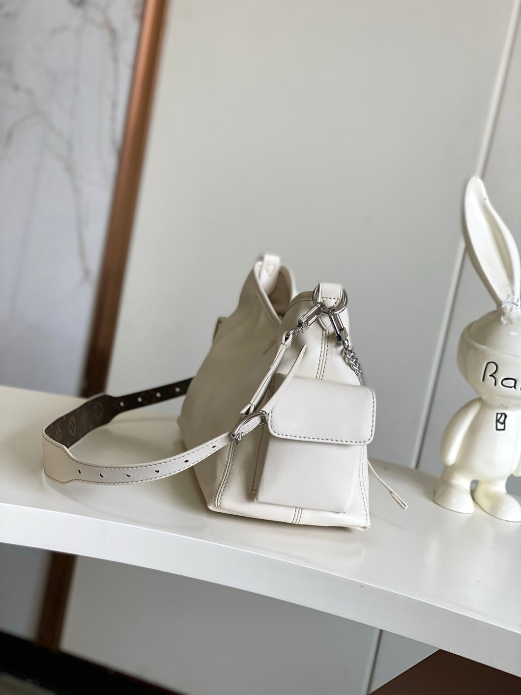 LOUIS VUITTON- LV bag