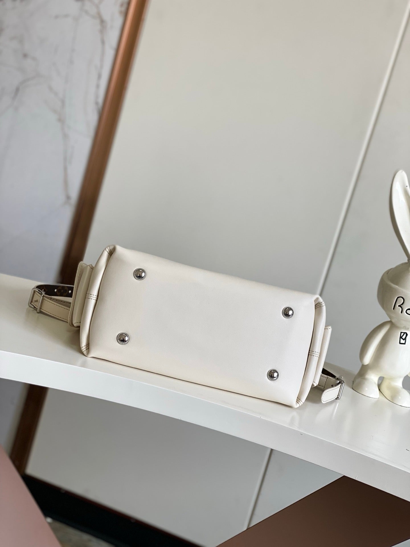 LOUIS VUITTON- LV bag