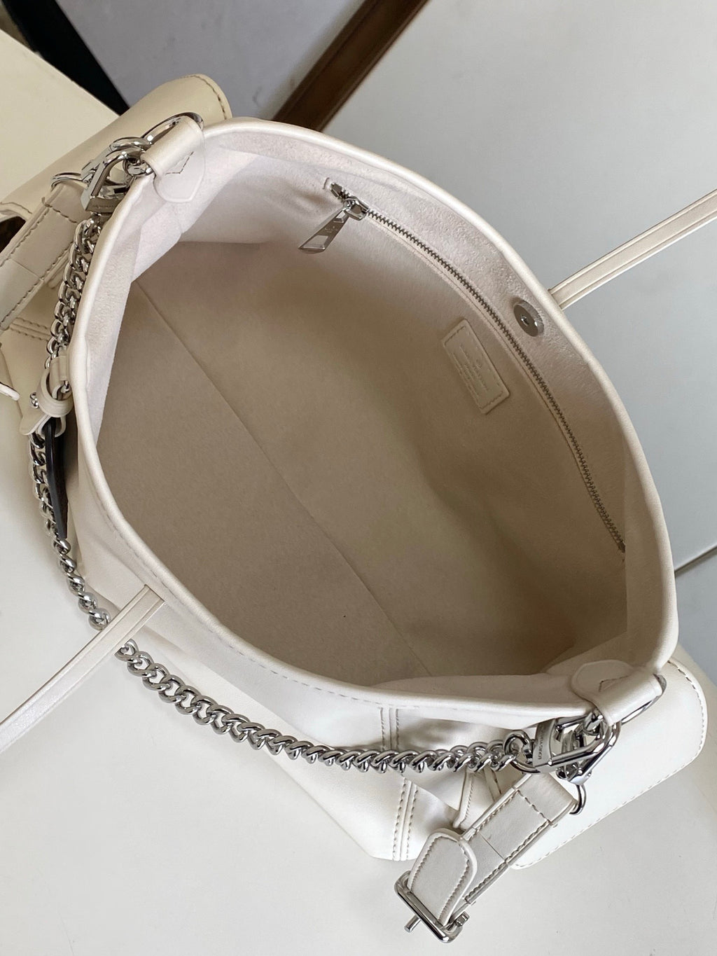 LOUIS VUITTON- LV bag