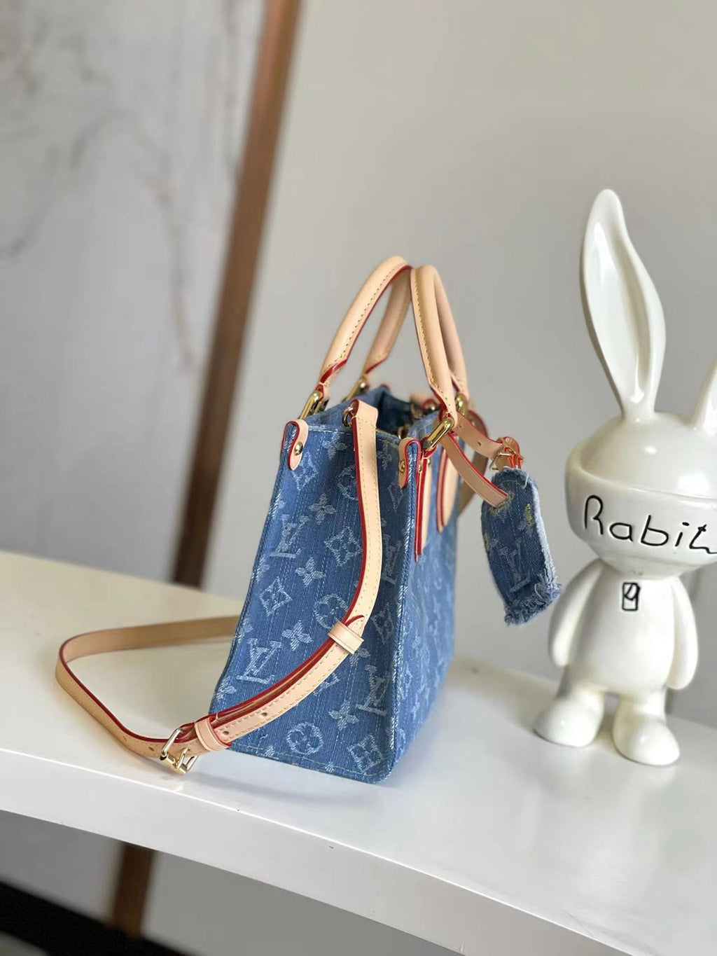 LOUIS VUITTON- LV bag