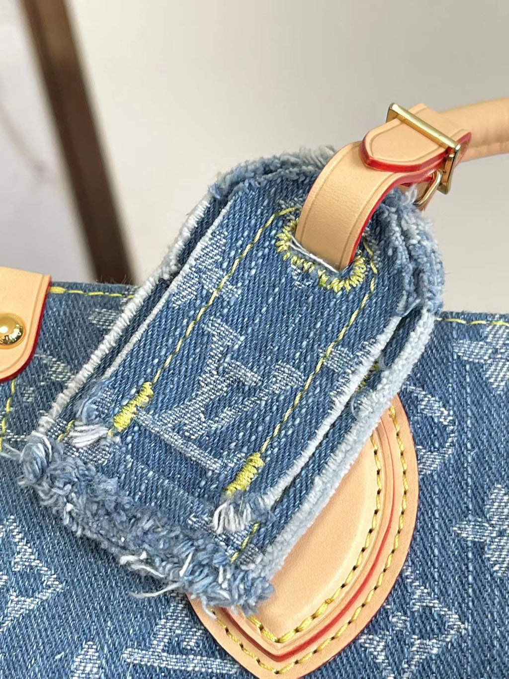 LOUIS VUITTON- LV bag