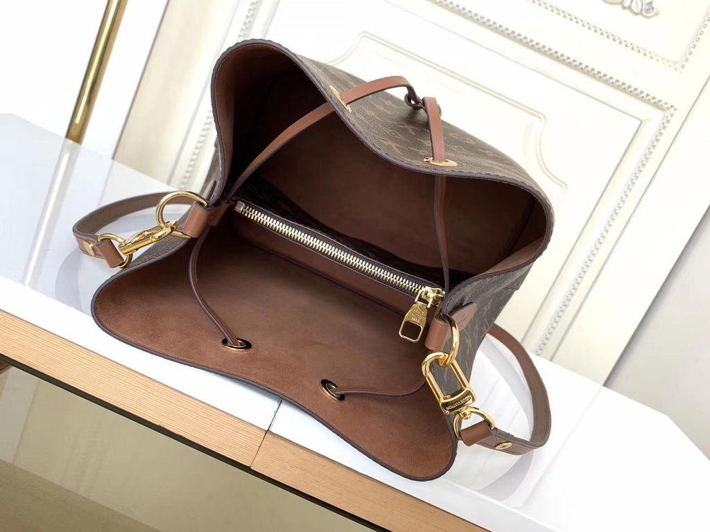 LOUIS VUITTON- LV bag