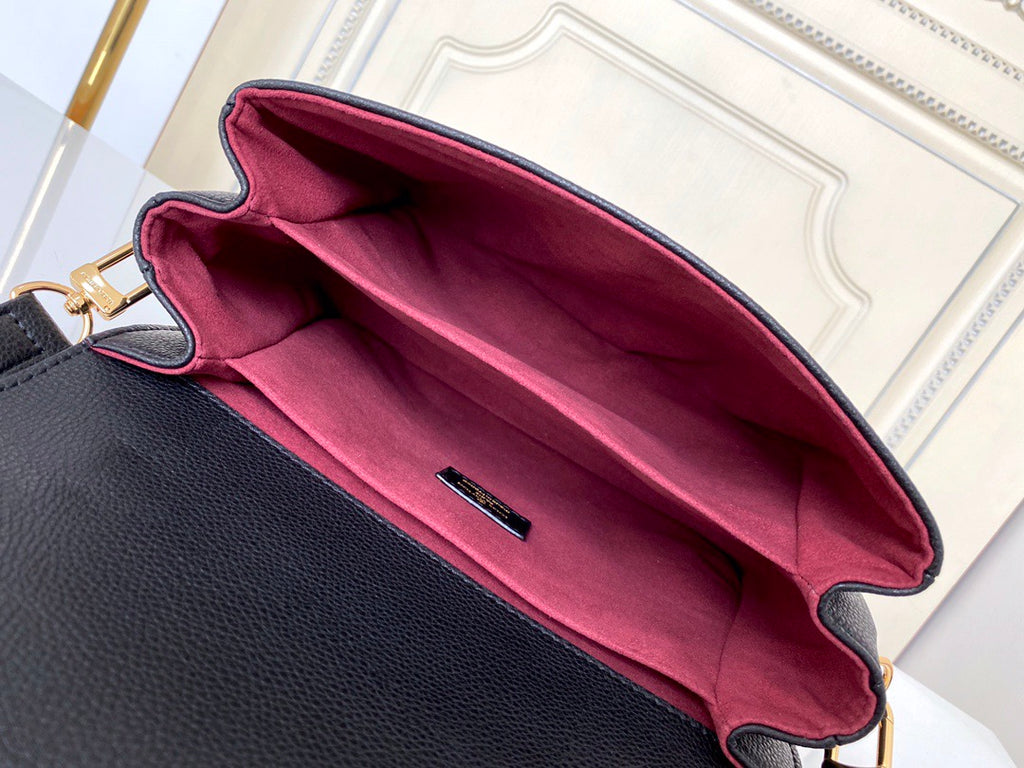 LOUIS VUITTON- LV bag