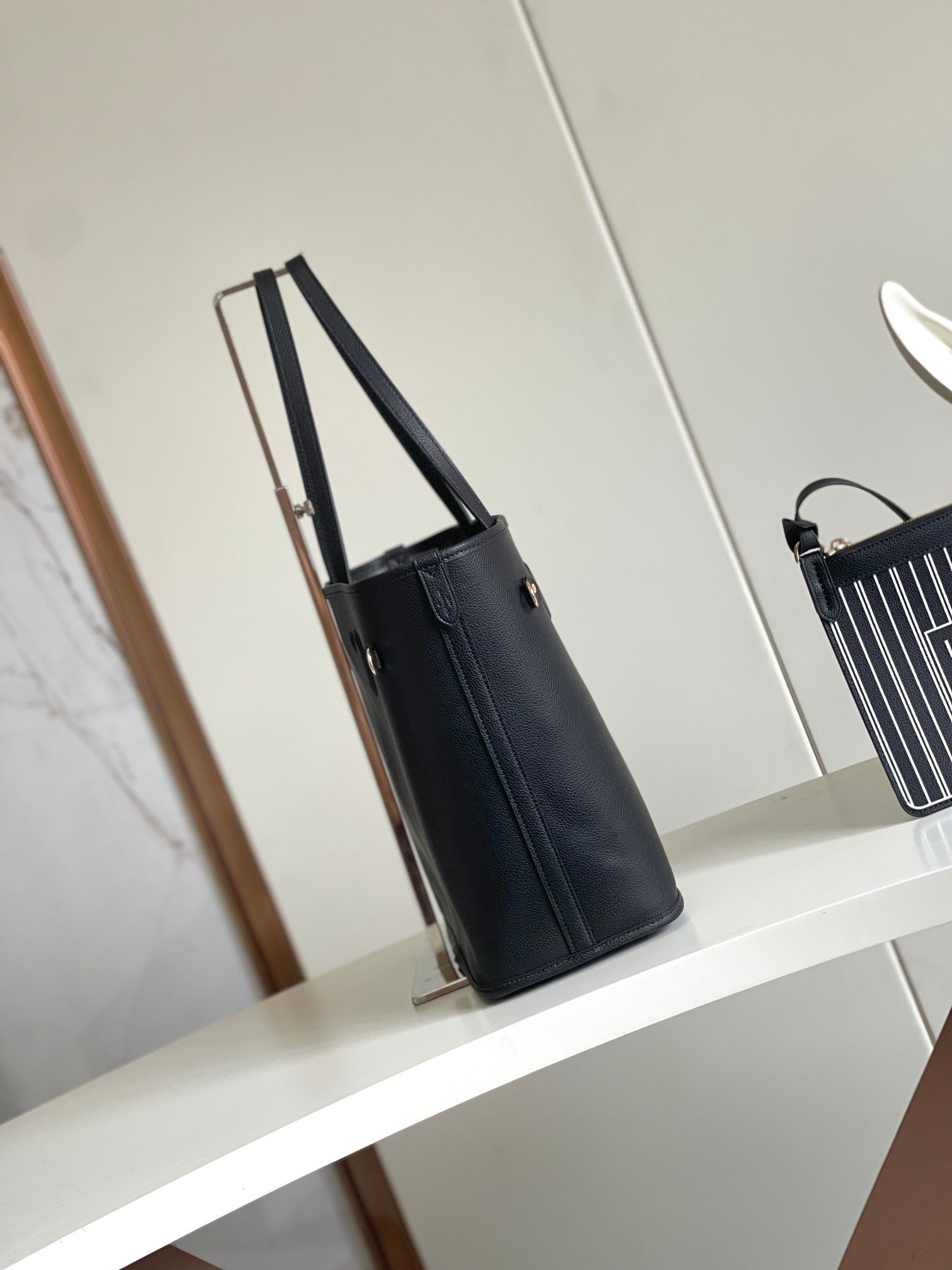 LOUIS VUITTON- LV bag