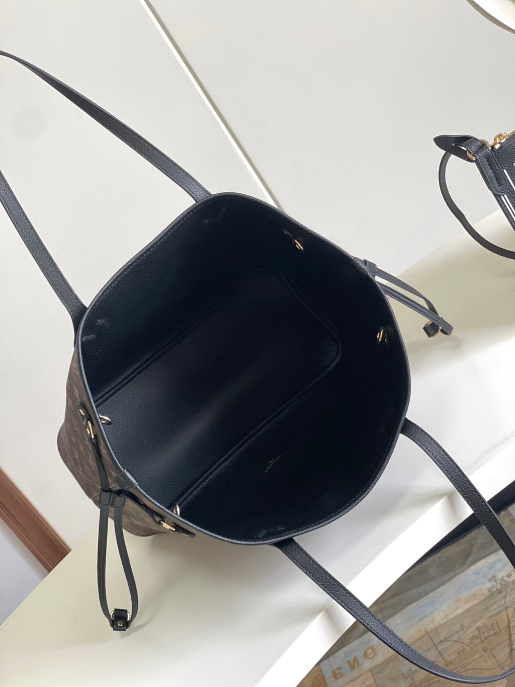 LOUIS VUITTON- LV bag