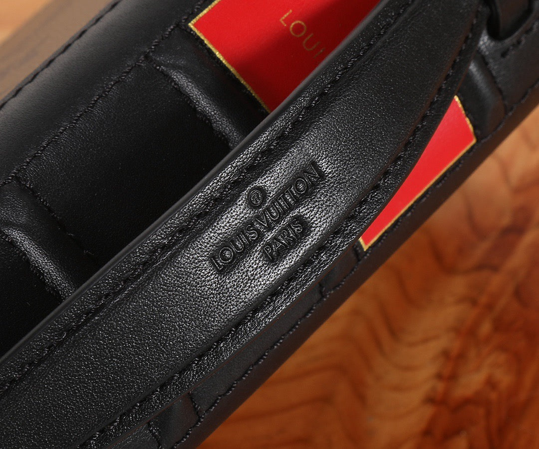 LOUIS VUITTON- LV bag