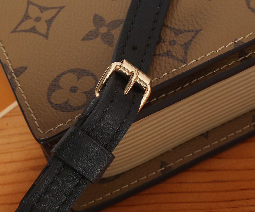 LOUIS VUITTON- LV bag