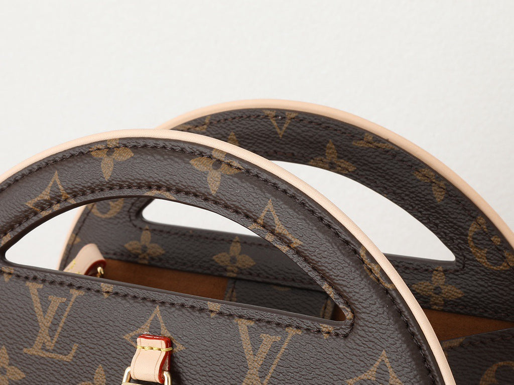 LOUIS VUITTON- LV bag