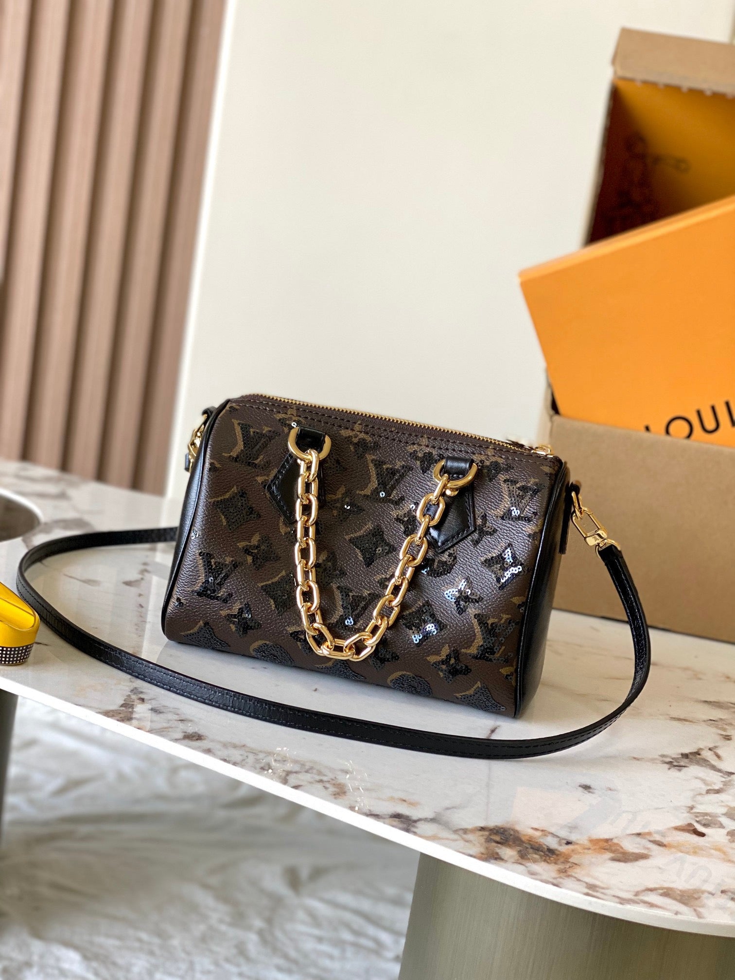 LOUIS VUITTON- LV bag