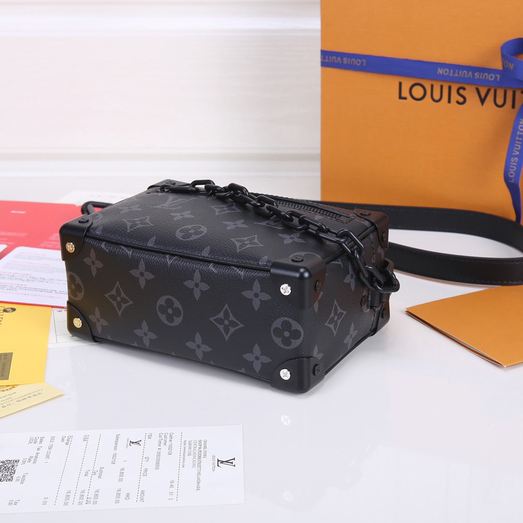 LOUIS VUITTON- LV bag