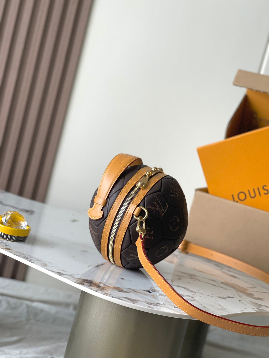 LOUIS VUITTON- LV bag