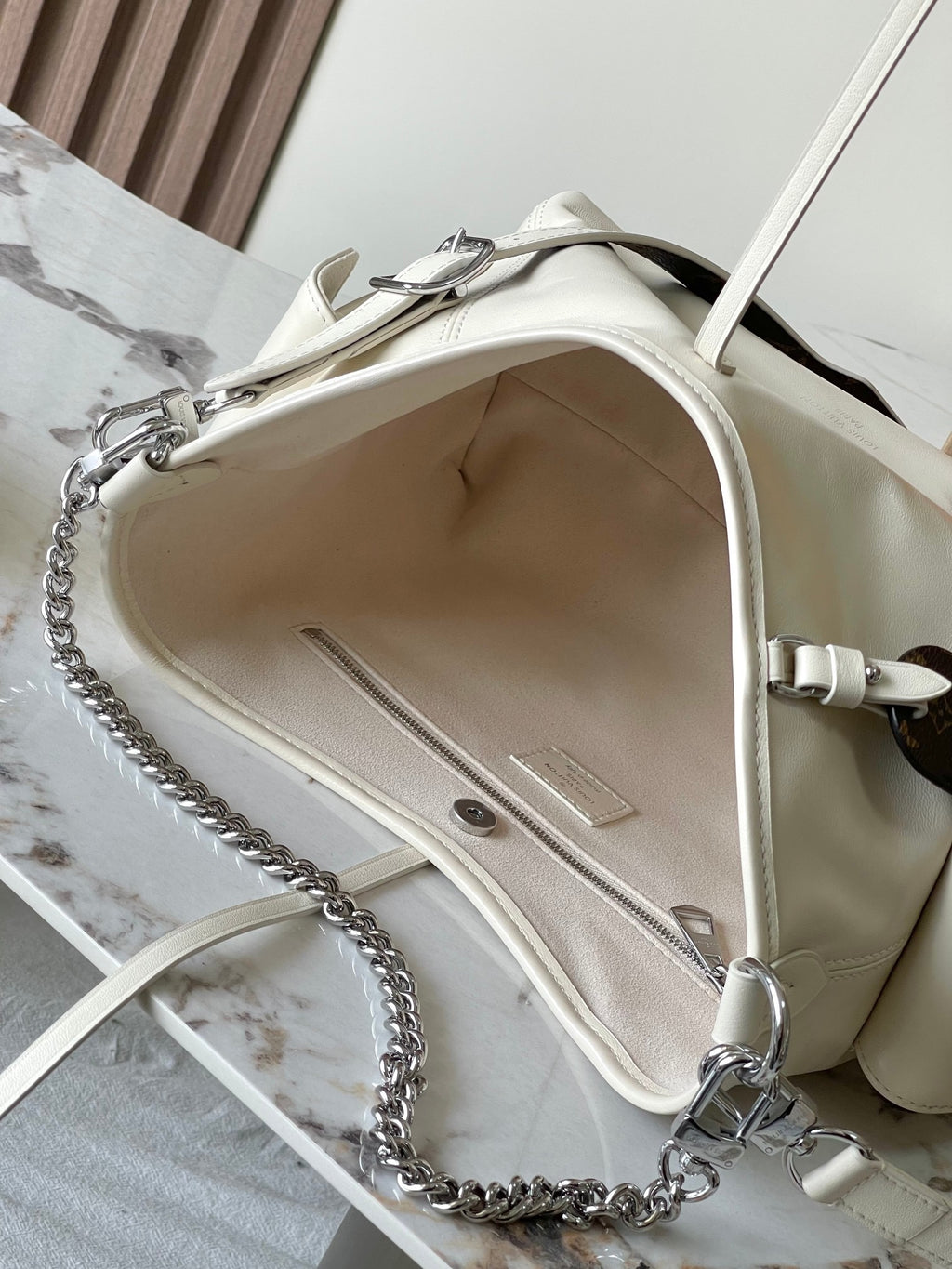 LOUIS VUITTON- LV bag