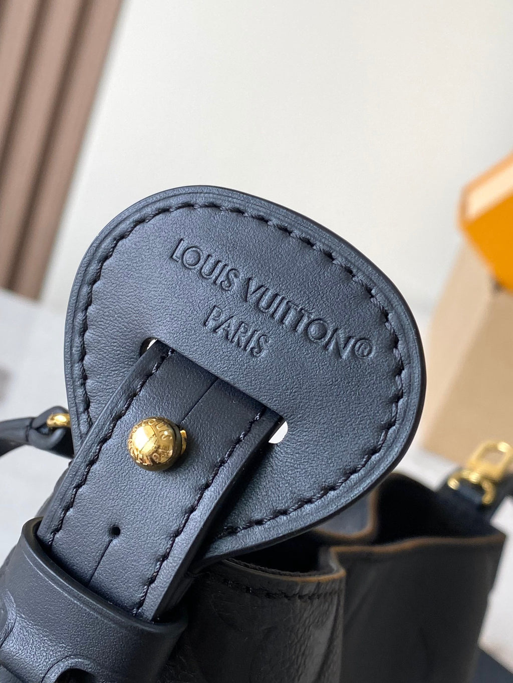 LOUIS VUITTON- LV bag